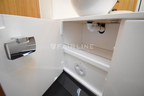 Fairline F-LINE-33 image