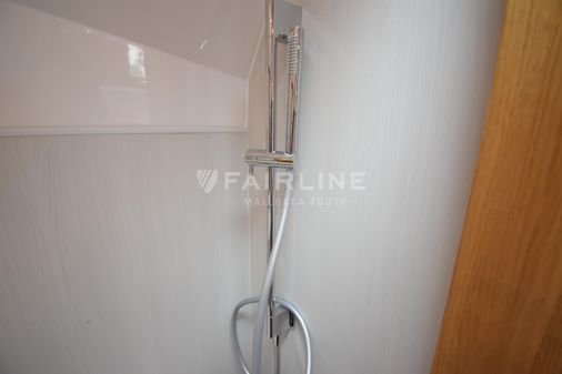 Fairline F-LINE-33 image