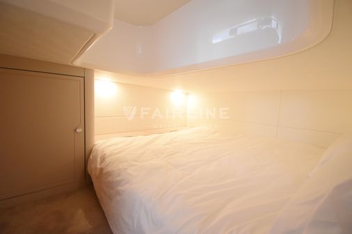 Fairline F-LINE-33 image