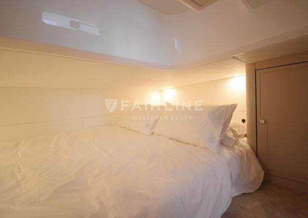 Fairline F-LINE-33 image