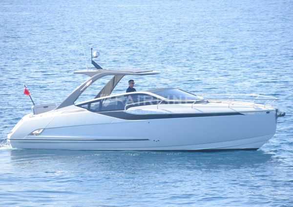 Fairline F-LINE-33 image