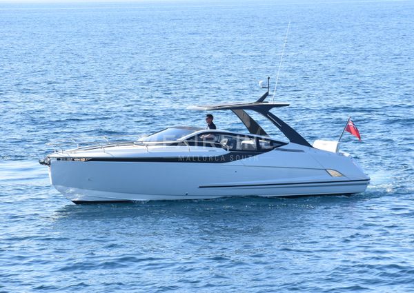 Fairline F-LINE-33 image