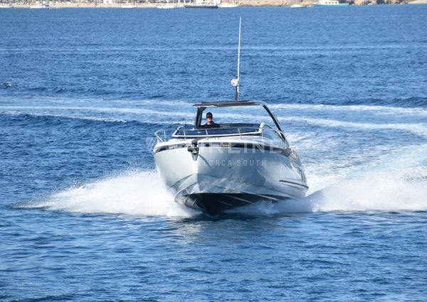 Fairline F-LINE-33 image