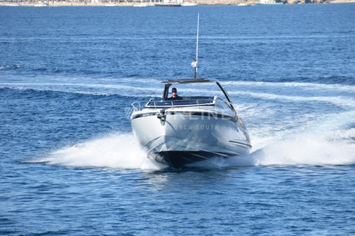 Fairline F-LINE-33 image