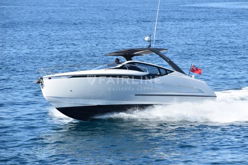 Fairline F-LINE-33 image