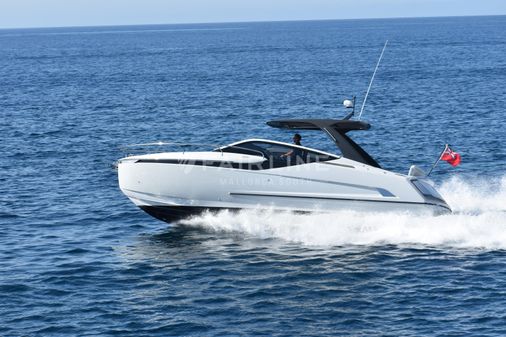 Fairline F-LINE-33 image