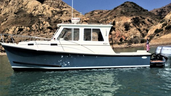 Eastern Islander 270