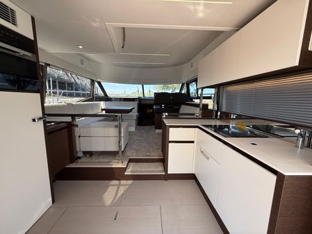 Prestige 460 Flybridge image