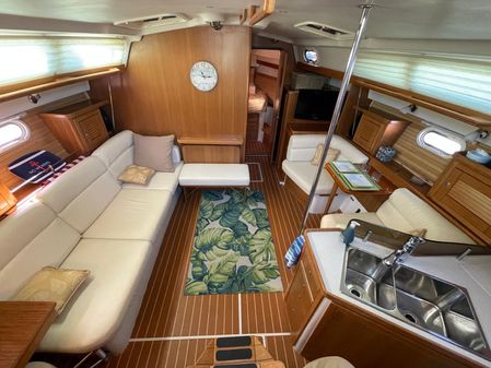 Catalina 375 image