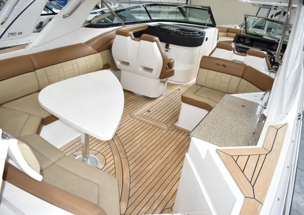 Sea Ray 350 SLX image