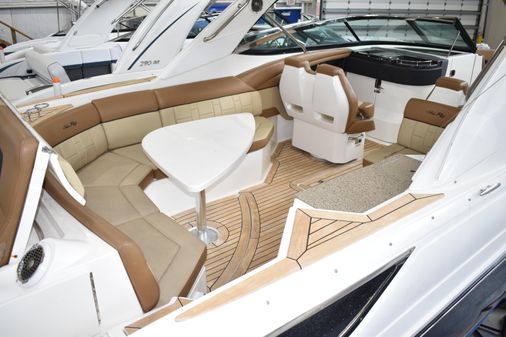 Sea Ray 350 SLX image