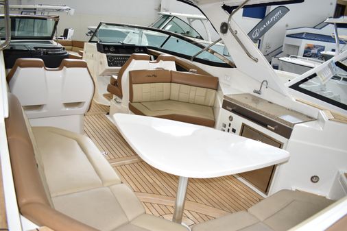 Sea Ray 350 SLX image