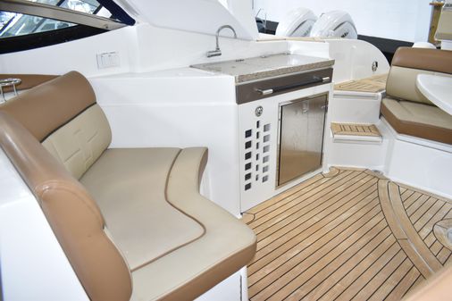 Sea Ray 350 SLX image