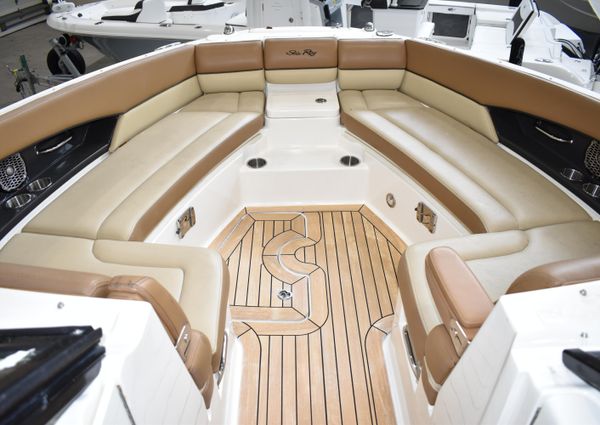 Sea Ray 350 SLX image