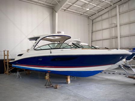 Sea Ray 350 SLX image