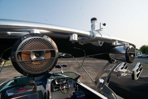 MasterCraft X24 image