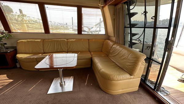 Carver 57 Voyager Pilothouse image