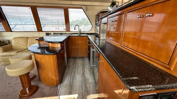 Carver 57 Voyager Pilothouse image