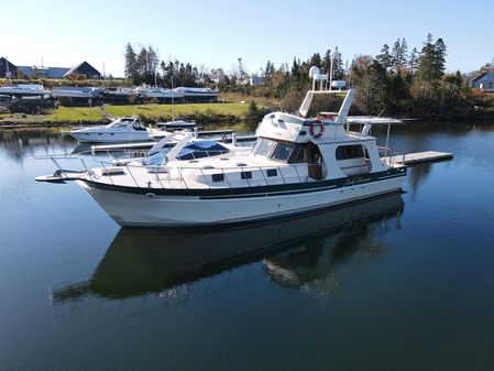 Bruce Roberts Custom Pilothouse image