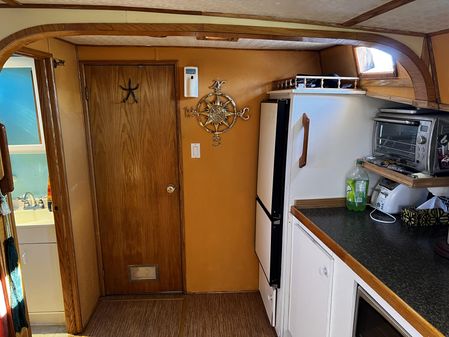 Bruce Roberts Custom Pilothouse image