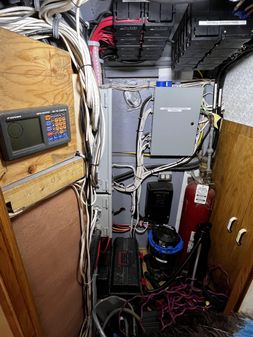 Bruce Roberts Custom Pilothouse image