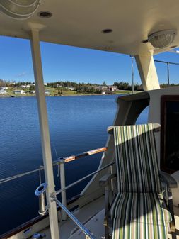 Bruce Roberts Custom Pilothouse image