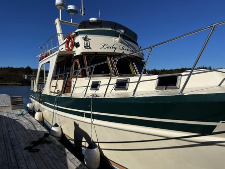 Bruce Roberts Custom Pilothouse image