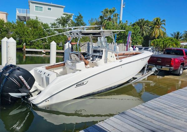 Boston-whaler 270-OUTRAGE image