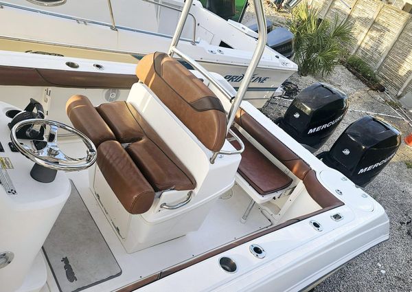 Boston-whaler 270-OUTRAGE image