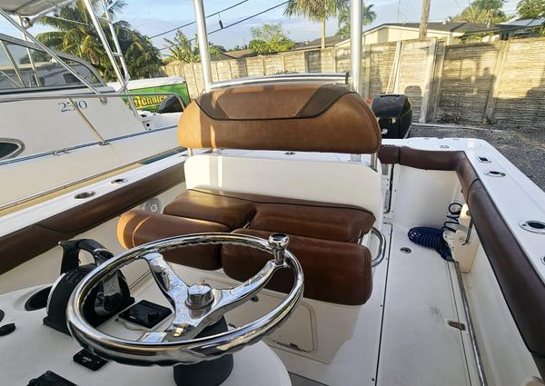 Boston-whaler 270-OUTRAGE image