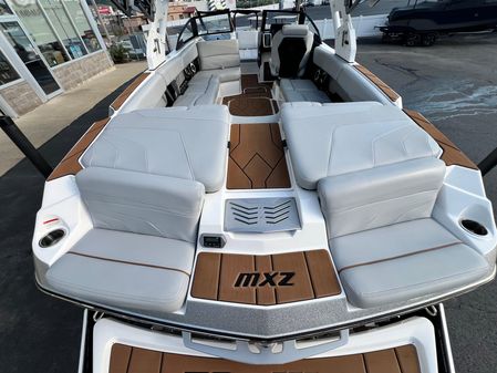 Malibu 24-MXZ image