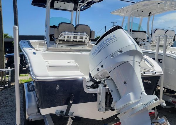 Sea-pro 239-CENTER-CONSOLE image