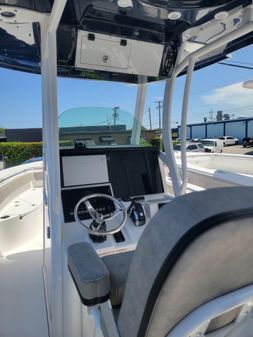 Sea-pro 239-CENTER-CONSOLE image