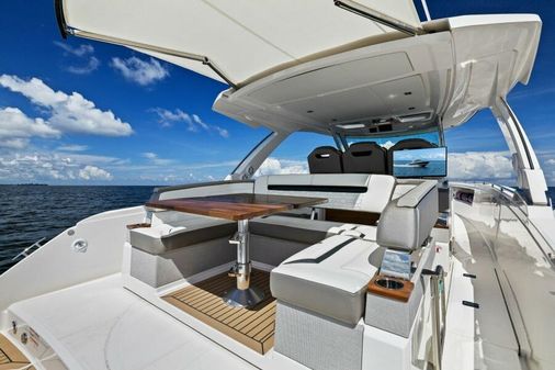 Tiara Yachts 38 LS image