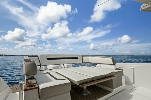 Tiara Yachts 38 LS image