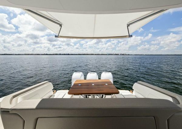 Tiara Yachts 38 LS image