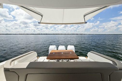 Tiara Yachts 38 LS image