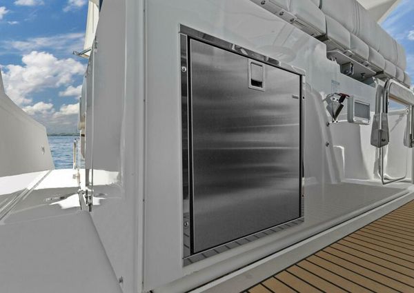 Tiara Yachts 38 LS image