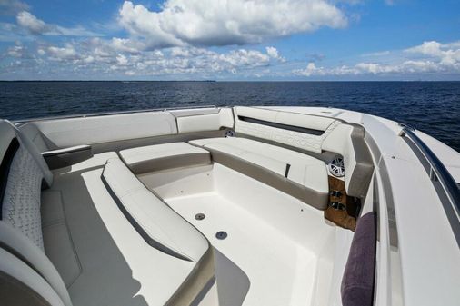 Tiara Yachts 38 LS image