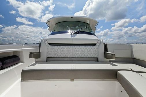 Tiara Yachts 38 LS image