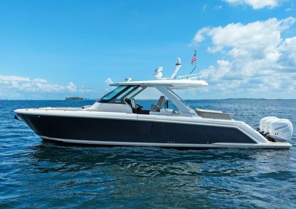 Tiara Yachts 38 LS image