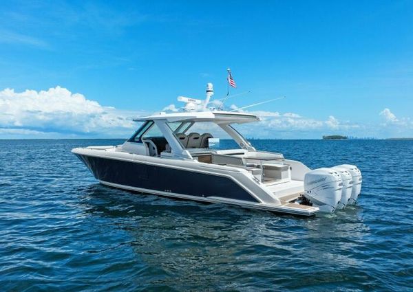 Tiara Yachts 38 LS image