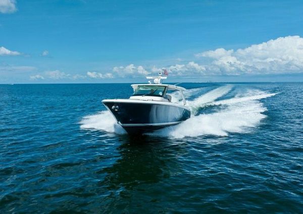 Tiara Yachts 38 LS image