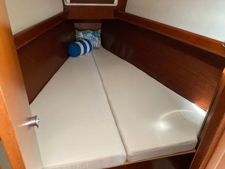 Beneteau 361 image