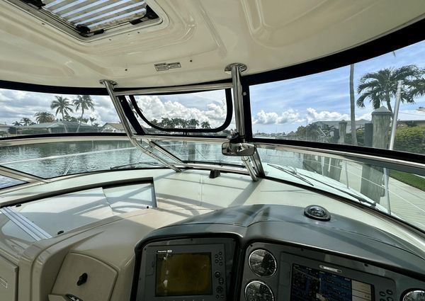 Sea Ray 390 Sundancer image