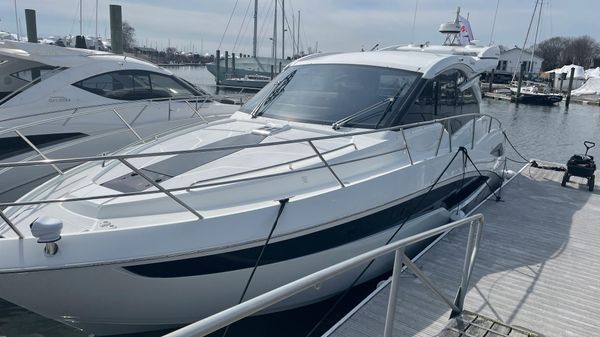 Galeon 425 HTS