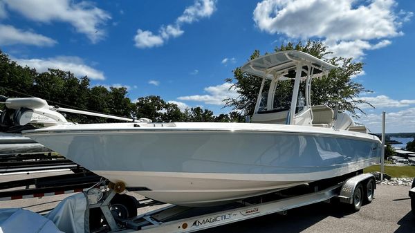 Boston Whaler 250 Dauntless 