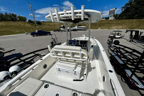 Boston Whaler 250 Dauntless image