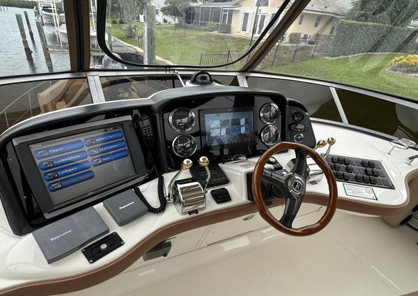 Sea Ray 420 Sedan Bridge image