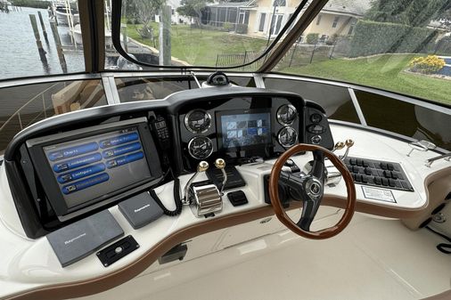 Sea Ray 420 Sedan Bridge image